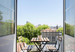 Liiiving in Porto | Central Secret Balcony